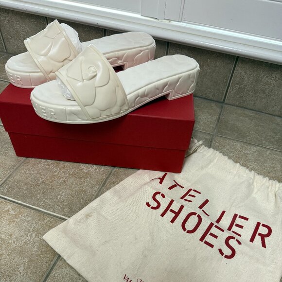 Valentino Garvani ATELIER WHITE Rose Rubber Slide Platform Sandal SZ 40 US 10 - Picture 1 of 6